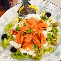 SALAD WITH TROUT AND CREAM CHEESE